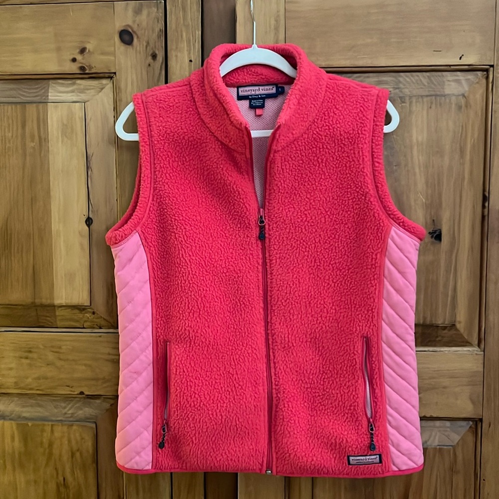 Vineyard Vines women’s hot pink Sherpa fleece vest Large